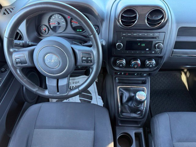 Used 2011 Jeep Patriot Latitude AWD/4WD image 3