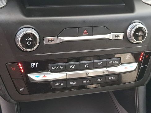 Used 2020 Ford Explorer XLT w/ Equipment Group 202A image 16