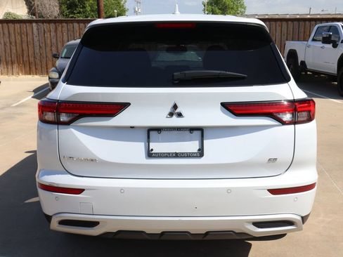 Used 2024 Mitsubishi Outlander SE FWD image 6