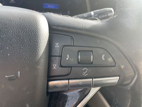 Used 2022 Cadillac Escalade Premium Luxury image 12