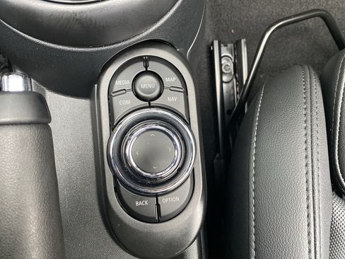 Certified 2024 MINI Cooper S image 39