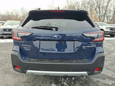 Certified 2025 Subaru Outback Limited image 5