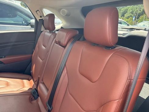 Used 2017 Ford Edge Titanium w/ Equipment Group 301A AWD/4WD image 10