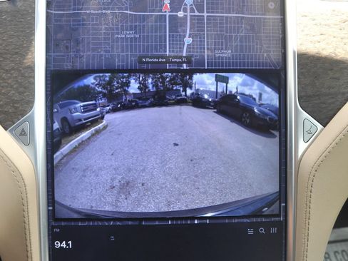 Used 2014 Tesla Model S 85 RWD image 36