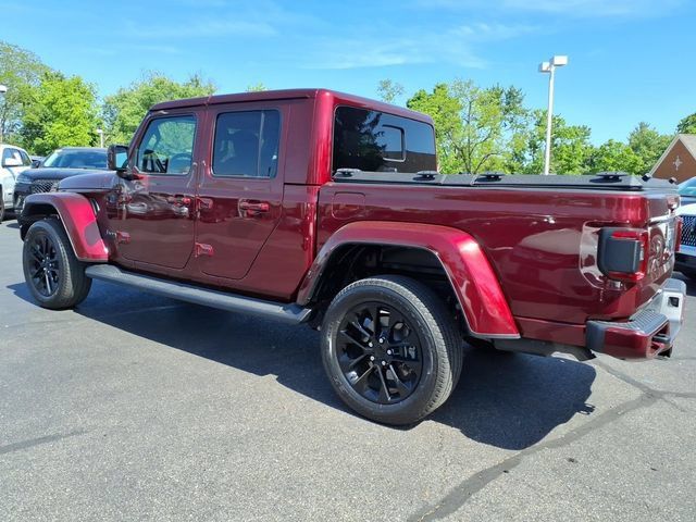 Used 2021 Jeep Gladiator Overland AWD/4WD image 5
