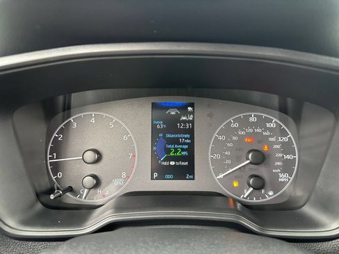Certified 2025 Toyota Corolla Cross LE FWD image 18
