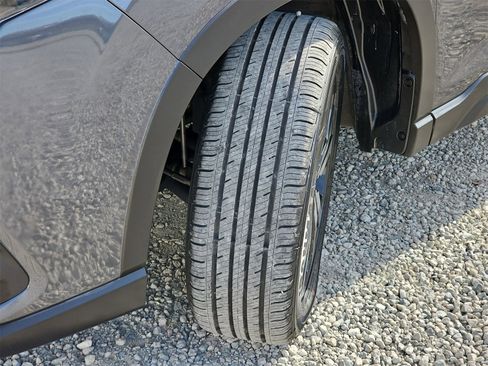 Used 2023 Subaru Forester Limited image 34