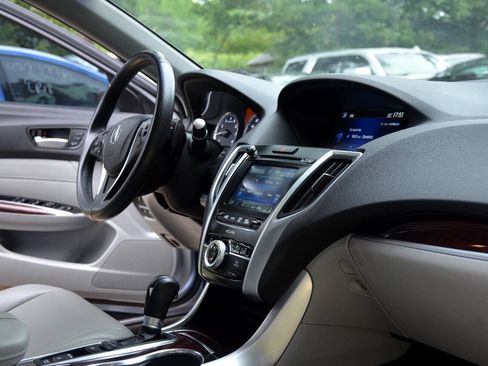 Used 2015 Acura TLX FWD image 11