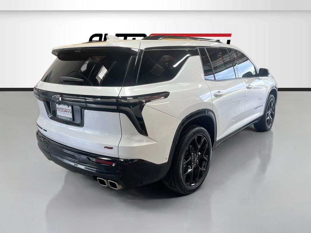 Used 2025 Chevrolet Traverse RS w/ LPO, Floor Liner Package AWD/4WD image 7