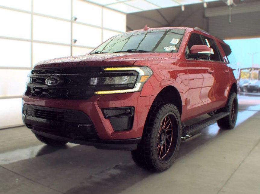 Used 2022 Ford Expedition Max Limited AWD/4WD image 2