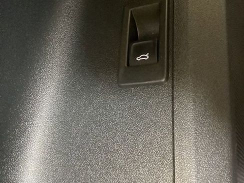 Certified 2025 Audi Q5 Premium w/ Convenience Package image 19