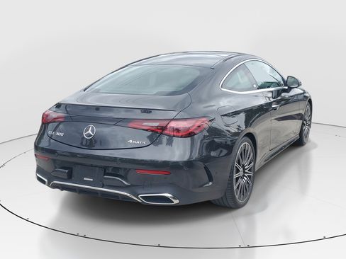 Used 2025 Mercedes-Benz CLE 300 4MATIC Coupe image 3