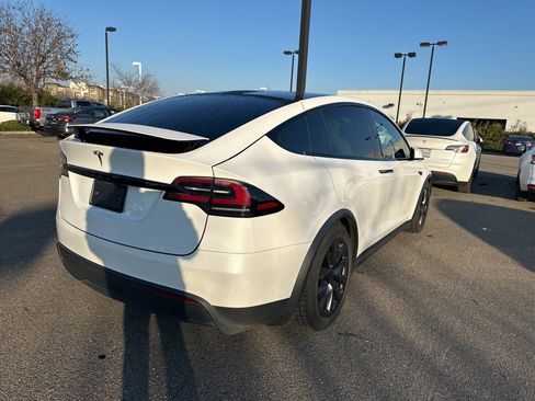 Used 2022 Tesla Model X image 6