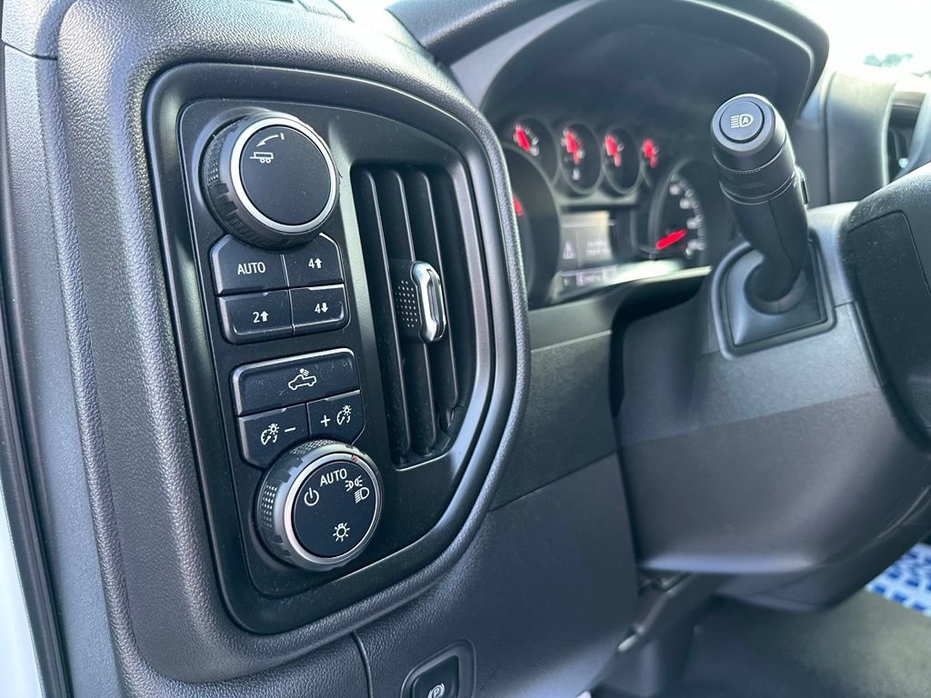 Used 2025 Chevrolet Silverado 1500 Custom Trail Boss AWD/4WD image 29