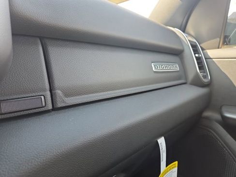 New 2026 RAM 1500 4x4 Crew Cab image 30