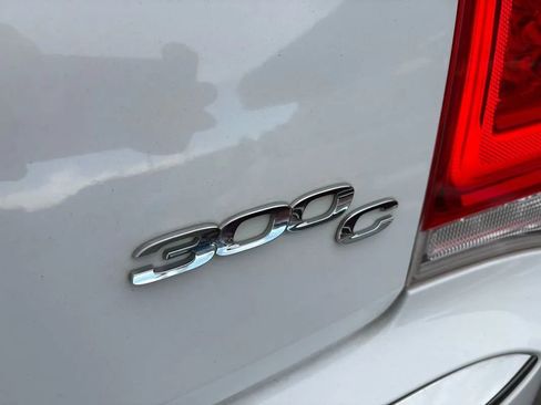 Used 2016 Chrysler 300 C AWD/4WD image 12