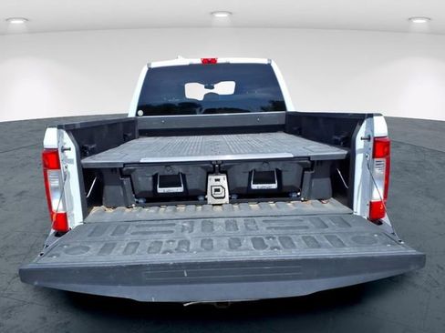 Used 2019 Ford F250 XLT w/ XLT Premium Package AWD/4WD image 8