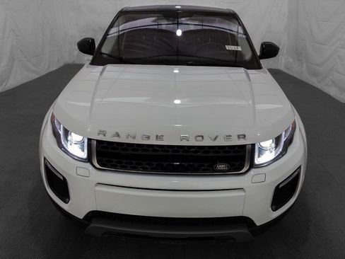 Used 2017 Land Rover Range Rover Evoque SE Premium image 2