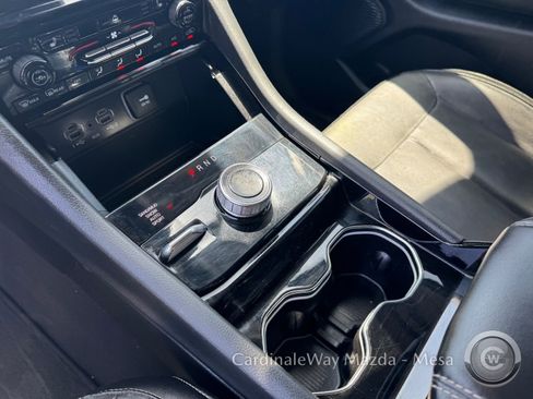 Used 2023 Jeep Grand Cherokee Limited AWD/4WD image 25