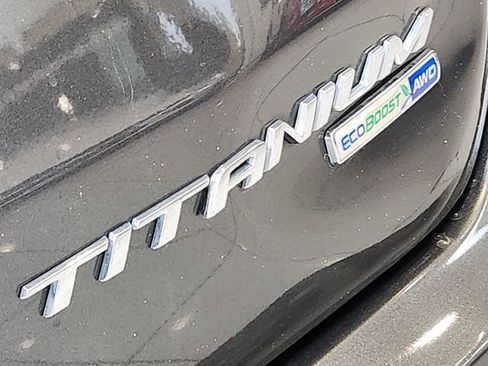 Used 2019 Ford Edge Titanium AWD/4WD image 13