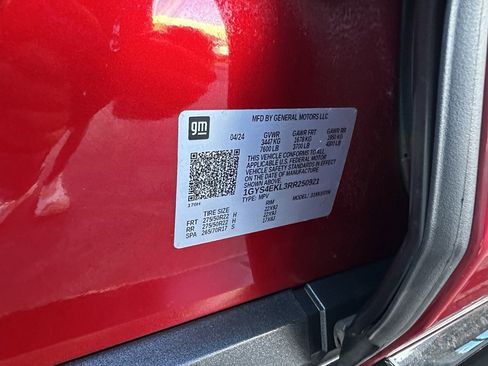 Certified 2024 Cadillac Escalade Sport w/ LPO, ONYX Package image 20