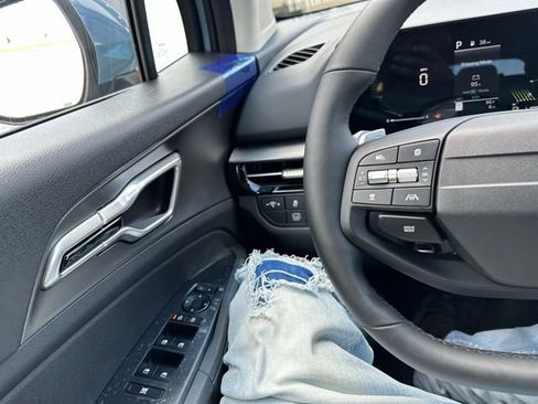 New 2026 Kia Sportage S image 41