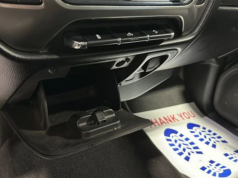 Used 2018 Chevrolet Silverado 1500 LT w/ All Star Edition AWD/4WD image 19