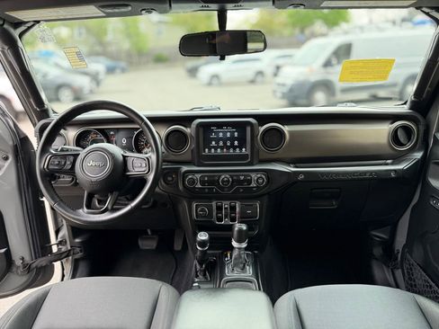 Used 2018 Jeep Wrangler Unlimited Sport S AWD/4WD image 7