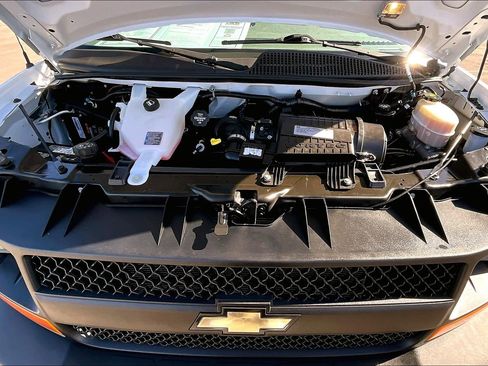 Used 2017 Chevrolet Express 2500 LS image 9