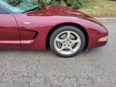 Used 2003 Chevrolet Corvette Coupe w/ Preferred Equipment Group image 35