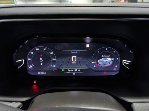 Used 2023 GMC Yukon Denali w/ Max Trailering Package image 8