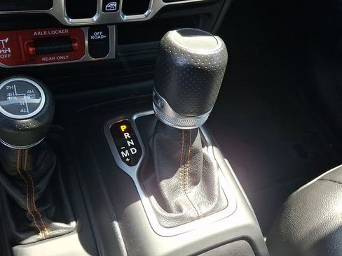 Used 2021 Jeep Gladiator Mojave AWD/4WD image 14