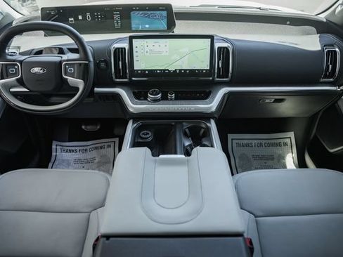 New 2025 Ford Expedition Max Platinum w/ Platinum Ultimate Package AWD/4WD image 34
