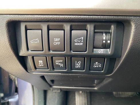 Used 2017 Subaru Outback 3.6R Limited image 24