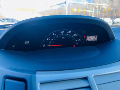 Used 2008 Toyota Yaris 2-Door Hatchback image 25