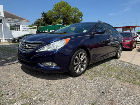 Used 2013 Hyundai Sonata SE w/ Navigation & Sunroof Pkg image 1