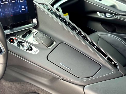 Used 2025 Chevrolet Corvette Stingray Coupe w/ 1LT image 26