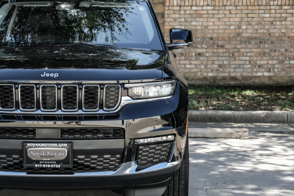 Used 2023 Jeep Grand Cherokee L Limited AWD/4WD image 64