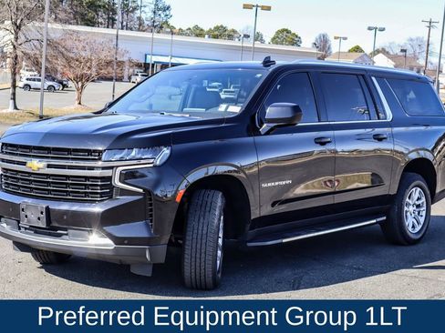 Used 2022 Chevrolet Suburban LT image 3