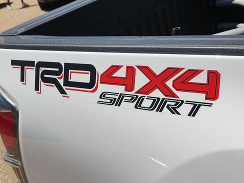 Used 2023 Toyota Tacoma TRD Sport AWD/4WD image 10