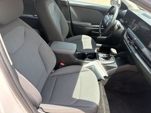 Used 2025 Kia K4 FWD image 13