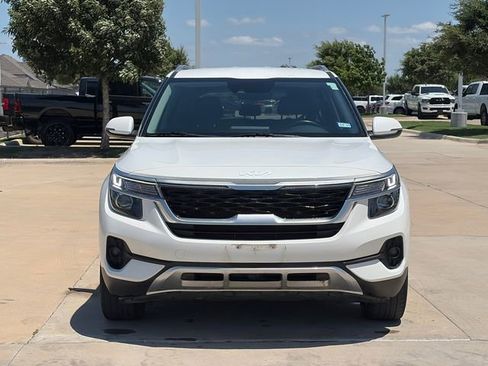 Used 2023 Kia Seltos S FWD image 2