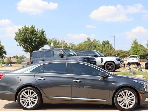 Used 2019 Cadillac XTS Luxury image 7