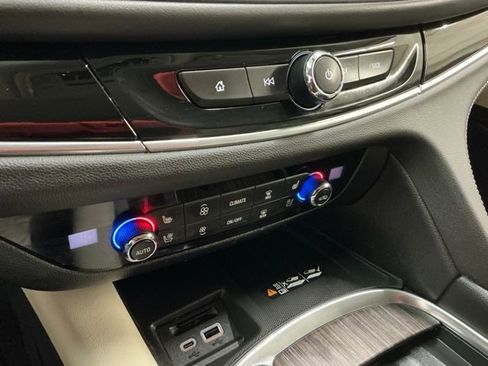 Used 2023 Buick Enclave Avenir w/ Avenir Technology Package image 24