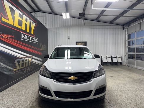 Used 2017 Chevrolet Traverse LS image 29