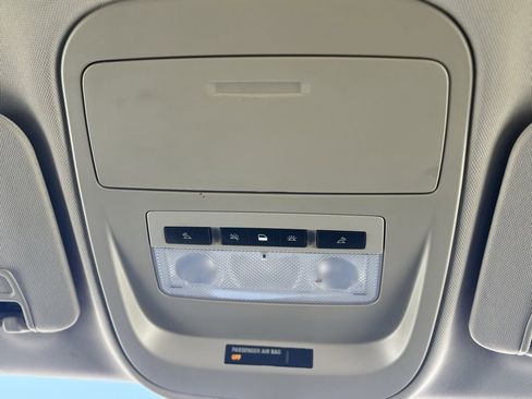 Used 2020 Chevrolet Colorado LT image 16