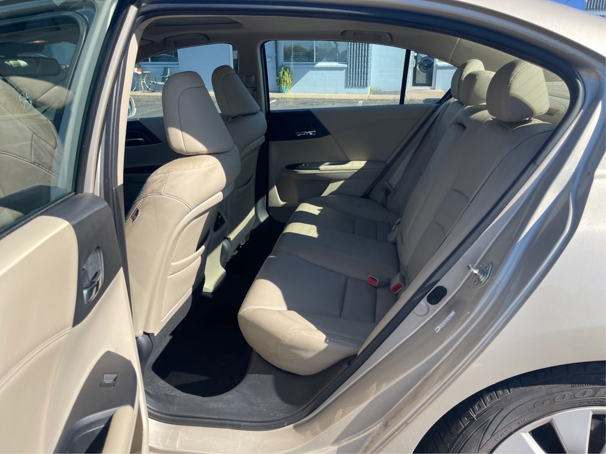 Used 2014 Honda Accord EX-L image 10