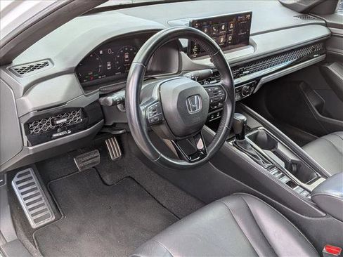 Used 2023 Honda Accord Sport image 10
