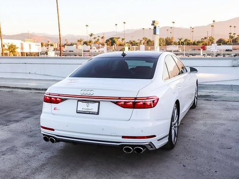 Used 2022 Audi S8 AWD/4WD image 9