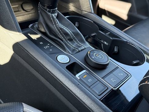 Used 2021 Volkswagen Atlas Cross Sport SEL Premium image 23